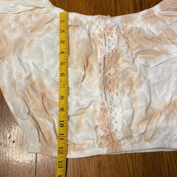 Medium Tan & White Tie Dye Ruffled Crochet Detail Bell Sleeve Crop Top - Picture 6 of 9